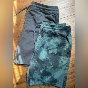 Boys Volcom Camouflage and Gray Shorts (2 items)